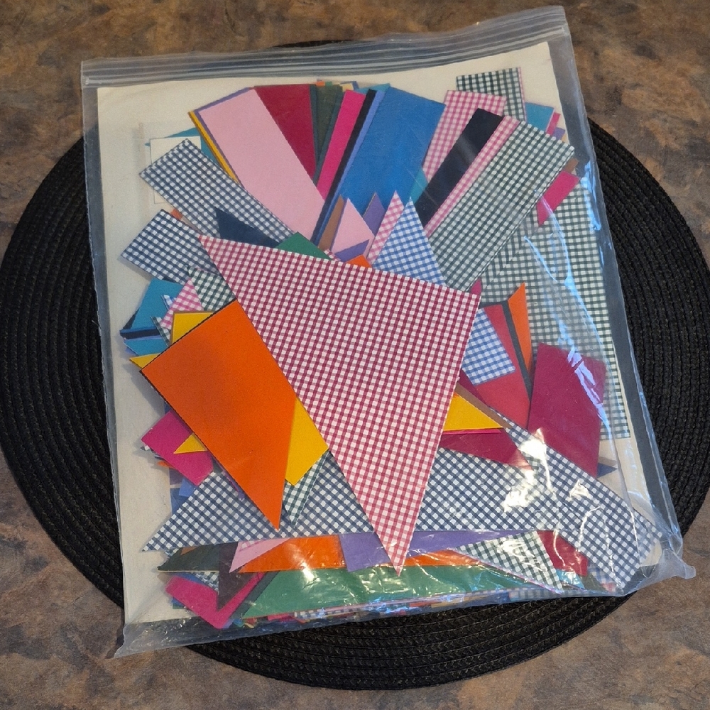 CREATIVE MEMORIES 'Short Cuts'  Pre-cut Geometric Solid & Pattern Mounting Paper